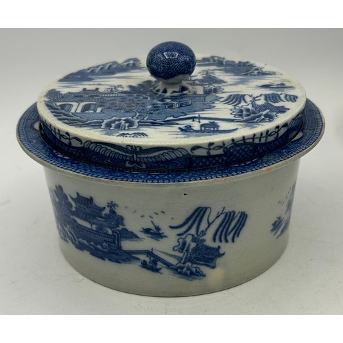 187 - A group of early 19th century blue and white transfer-printed wares, c. 1800-10. To include: a Spode... 