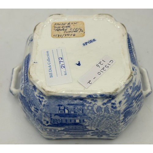 187 - A group of early 19th century blue and white transfer-printed wares, c. 1800-10. To include: a Spode... 