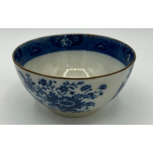 189 - A group of early 19th century blue and white transfer-printed waste bowls, c. 1800-10. To include: O... 