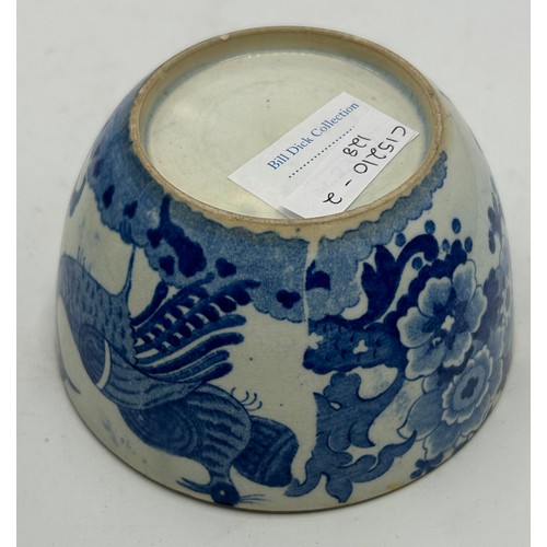 189 - A group of early 19th century blue and white transfer-printed waste bowls, c. 1800-10. To include: O... 