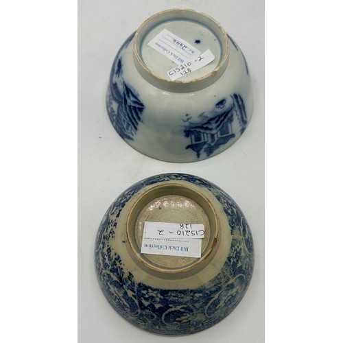 189 - A group of early 19th century blue and white transfer-printed waste bowls, c. 1800-10. To include: O... 