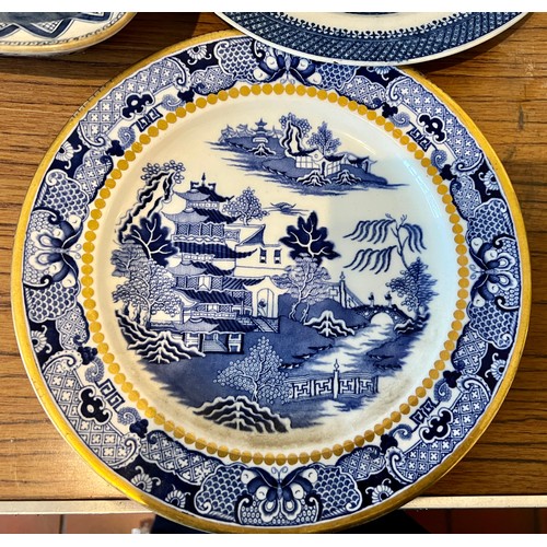 197 - A group of early 19th century blue and white transfer-printed wares, c. 1800-10. To include: a suppe... 