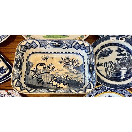 197 - A group of early 19th century blue and white transfer-printed wares, c. 1800-10. To include: a suppe... 