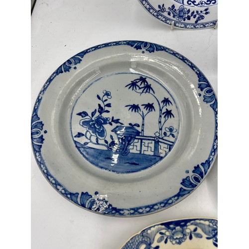 199 - A group of early 19th century blue and white transfer-printed plates, some Spode, as Chinese replace... 