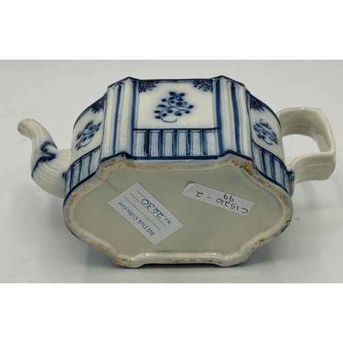 209 - A group of early 19th century hand-painted blue and white pearlware items, c. 1800-10. To include: a... 