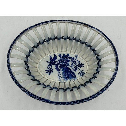 214 - A group of early 19th century blue and white transfer-printed chinoiserie pattern wares, c. 1800-10.... 