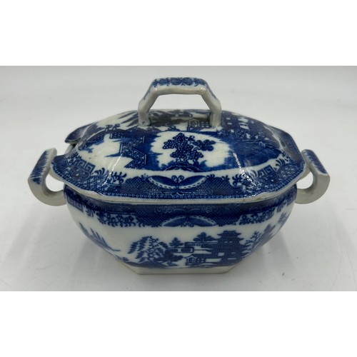 214 - A group of early 19th century blue and white transfer-printed chinoiserie pattern wares, c. 1800-10.... 