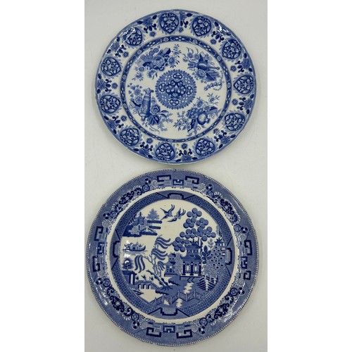 220 - A group of early 19th century blue and white transfer-printed Spode plates, c. 1800-20. To include: ... 