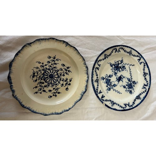 222 - A group of early 19th century blue and white hand-painted pearlware shell edge floral design plates,... 