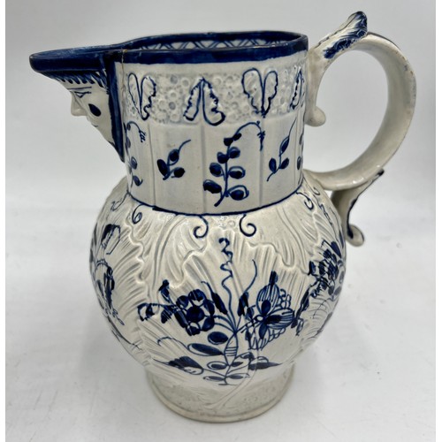 250 - A group of early 19th century blue and white hand-painted pearlware items, c. 1810-20. To include: a... 