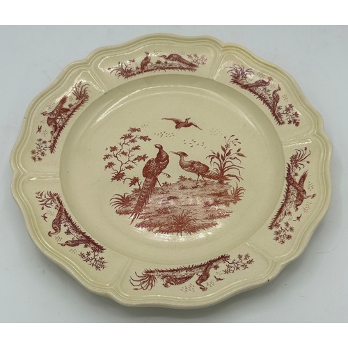 253 - A group of late 18th and early 19th century creamware items, c. 1790-1810. To include: a Spode blue-... 