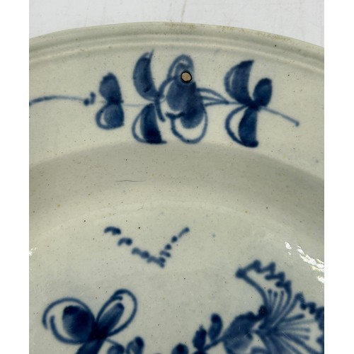 258 - A group of early 19th century blue and white transfer-printed and hand-painted pearlware pieces, c. ... 