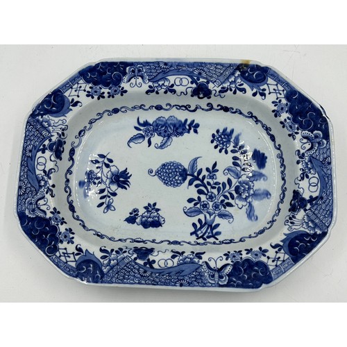 279 - An early 19th century blue and white transfer-printed Copeland and Garrett large, deep pie dish and ... 