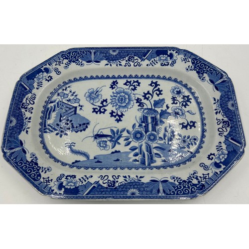 282 - A group of 19th century blue and white transfer-printed Spode wares, c. 1825. To include: Queen Char... 