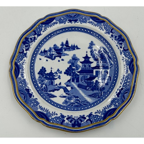 282 - A group of 19th century blue and white transfer-printed Spode wares, c. 1825. To include: Queen Char... 