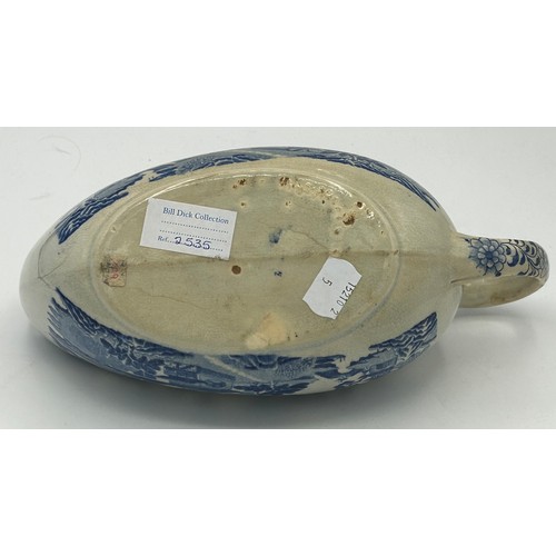 290 - An early 19th century blue and white transfer printed Spode Queen Charlotte pattern bourdaloue, c. 1... 