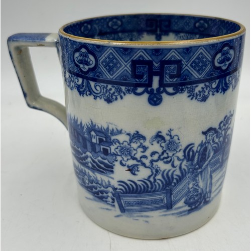 291 - A group of five early 19th century blue and white transfer printed chinoiserie pattern mugs, c. 1800... 