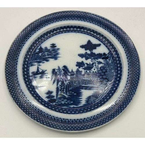 299 - A group of early 19th century blue and white transfer-printed chinoiserie pattern plates, c. 1800. T... 