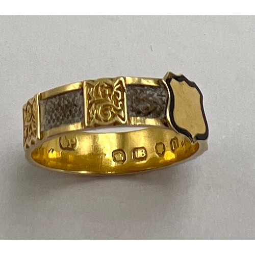 195 - A Victorian 18 carat gold mourning ring with inscription, ‘ In Memory of my Mother 4th July 1860’. D... 