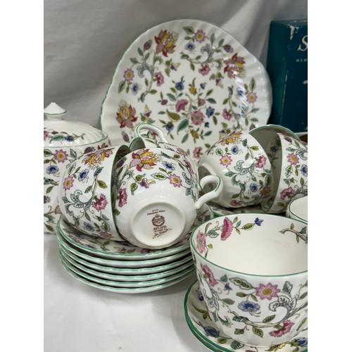 348 - A collection of ceramics Minton Haddon Hall tea service to include teapot, 6 x cups, 6 x saucers, 6 ... 