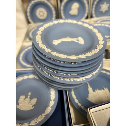 349 - A large quantity of Wedgwood Jasperware pin dishes comprising 2 x Portland blue, 2 x pink (Aurora 80... 