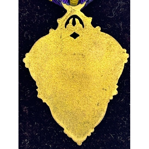 1170 - A 9ct gold Independent Order of Oddfellows Manchester Unity jewel, engraved to reverse 'Lodge No.293... 