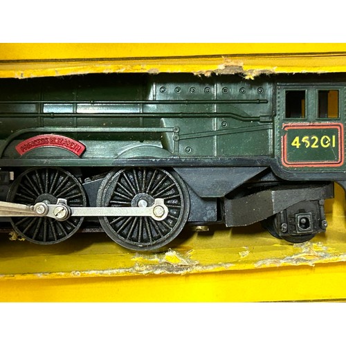 1107 - Boxed Triang to include a R323 Operating Royal Mail Coach Set and a Triang Train Set with a Princess... 