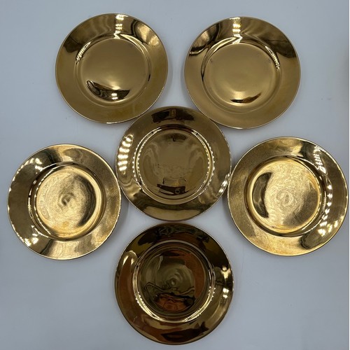 381 - A Noritake part tea set in gold comprising of a cake plate, 6 x cups & saucers, 6 x tea plates, suga... 