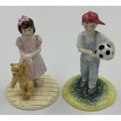 382 - A miscellany of items to include a 1963 Mattel 'Skipper' Doll with clothes by Sindy & Patch, a Royal... 