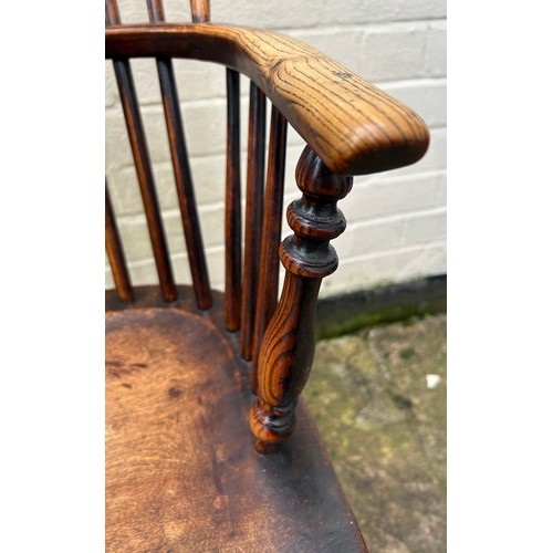 29 - A Windsor chair. 123cm h x 53cm w x 55cm d . Ht to seat 43cm.