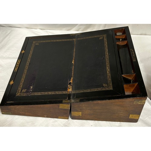 899 - A sewing box and contents, the interior with compartmentalised lift-out tray 25 x 17.5 x 12cm togeth... 