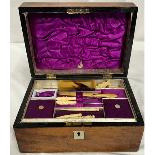 899 - A sewing box and contents, the interior with compartmentalised lift-out tray 25 x 17.5 x 12cm togeth... 