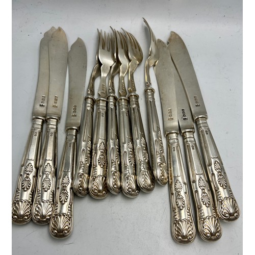 785 - Six silver fish knives and forks. Sheffield 1900, maker Mappin and Webb. Total weight 664gm.