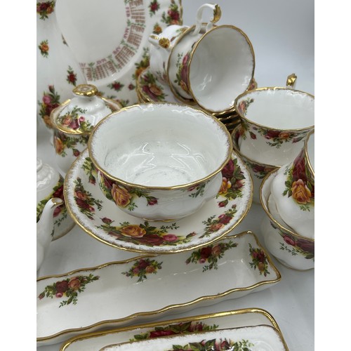 389 - Royal Albert Old Country Roses first quality to include, 6x cups and saucers, 6x cake plates, candle... 