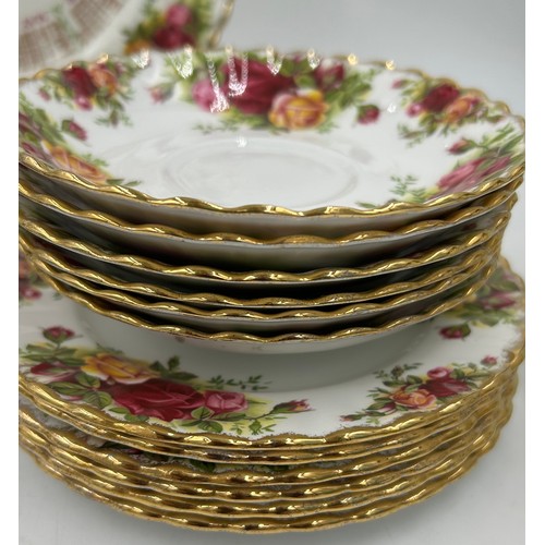 389 - Royal Albert Old Country Roses first quality to include, 6x cups and saucers, 6x cake plates, candle... 