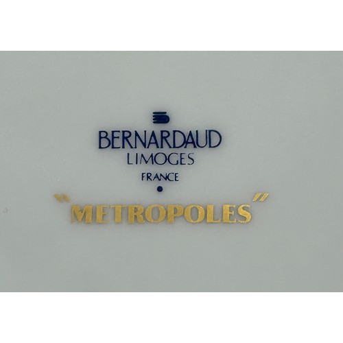 392 - Bernardaud Limoges France 'Metropolis' 4 x dinner plates 29.5cm with blue/gold on the edges and 4 x ... 