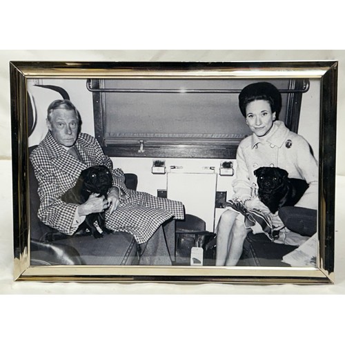 916 - An original black and white Michel Lipchitz framed photograph for Paris Match of Edward and Mrs Simp... 