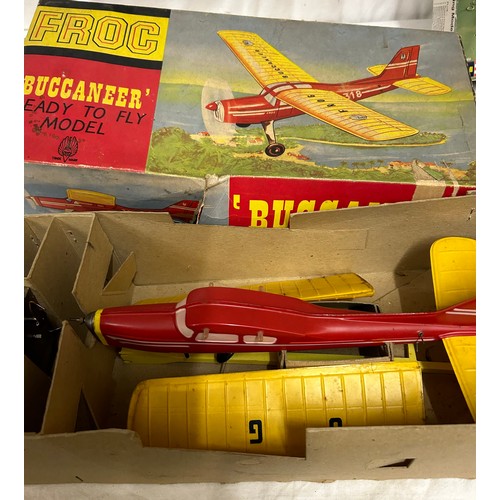 1111 - A collection of toys to include Frog 'Buccaneer' Ready To Fly Model, Meccano Clock kit 1, a Revell A... 