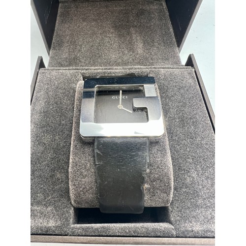 712 - Gucci 3600 stainless steel ladies wristwatch in original box together with Gucci 3900L ladies wristw... 