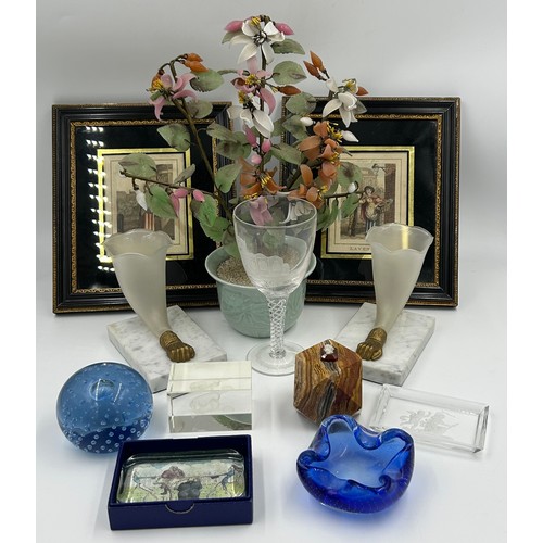 1209 - A mixture of items to include two verre eglomisé frames  26.5 x 23cm with engraved prints of Lavende... 