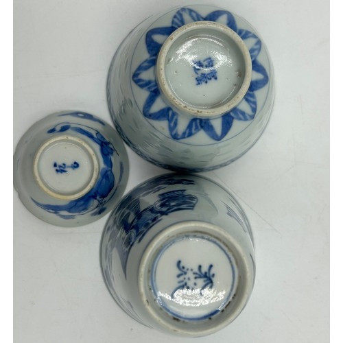 940 - A collection of 19thC  oriental ceramics to include 2 x Japanese Imari plates, one with floral patte... 