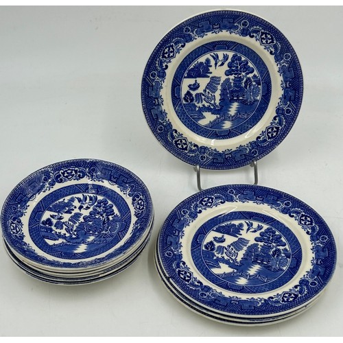 415 - A large collection of blue & white Willow Pattern items to include 6 x Booths 'Real Old Willow' A802... 