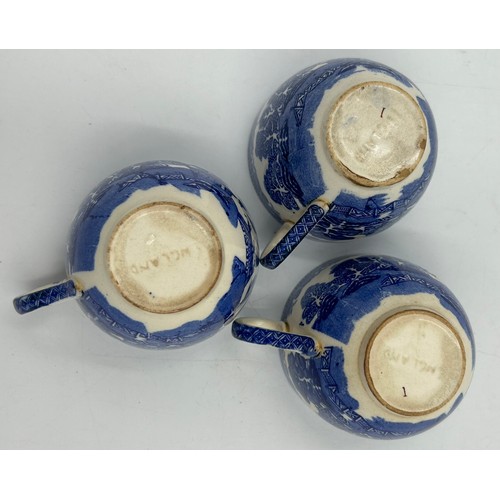 415 - A large collection of blue & white Willow Pattern items to include 6 x Booths 'Real Old Willow' A802... 