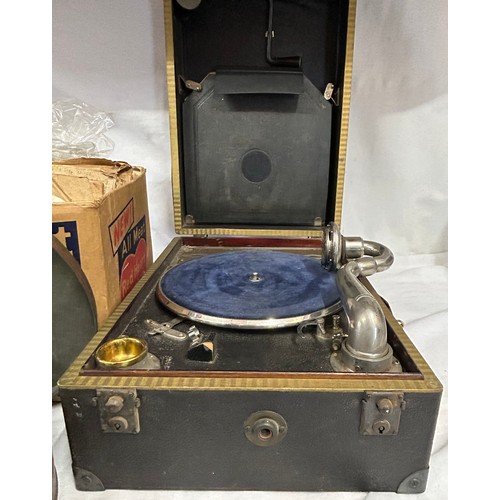 949 - An early Geisha Travelling Gramaphone by C. Gilbert & Co Ltd (Sheffield) Pat.No 301243 along with 50... 