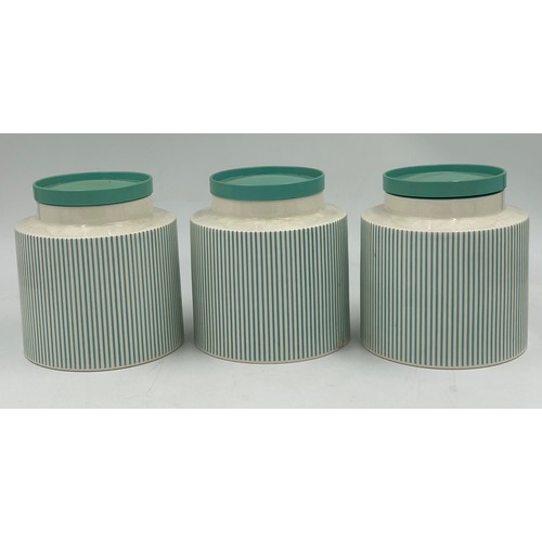 420 - A selection of 1960s Hornsea Pottery by John Clappison to include 3 x planters 13cm, green 'Summit' ... 