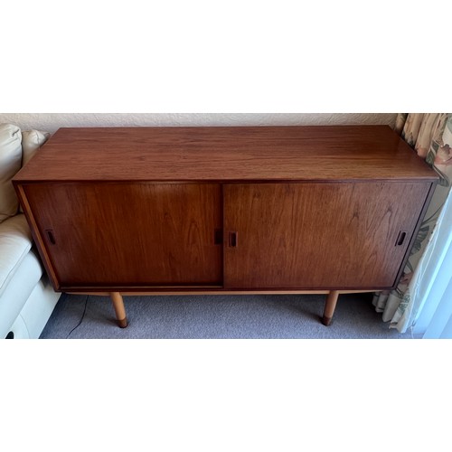 38 - A SOBORG MOBLER / BORGE MOGENSEN model 160 Danish teak sideboard with sliding doors, two internal sh... 