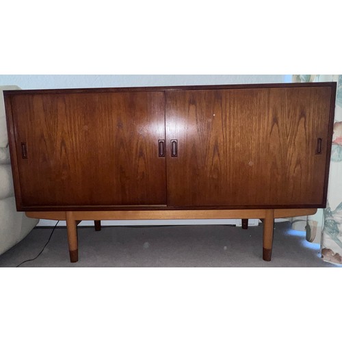 38 - A SOBORG MOBLER / BORGE MOGENSEN model 160 Danish teak sideboard with sliding doors, two internal sh... 