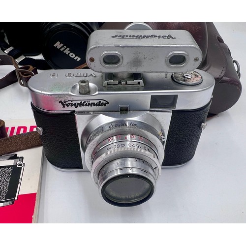 964 - Cameras to include Pentax Asahi Spotmatic with Hanimex lens and Asahi Pentax Guide, Voigtlander Vito... 