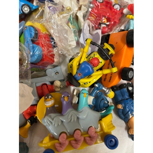 1117 - A large quantity of promotional toys associated with McDonalds Happy Meals (120), TY Beanie Babies (... 