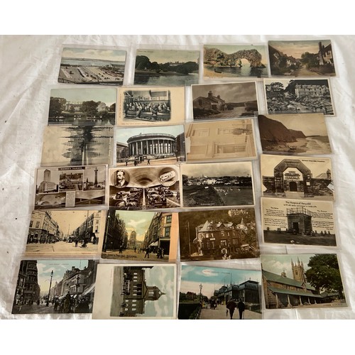 925 - A very large collection of 1000+ Postcards in a suitcase, topographic, some real photos, social hist... 